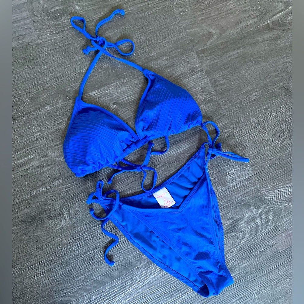Xhilaration Textured Rib Triangle Top & V-Cut Bikini Bottom Set Cobalt Blue M/L